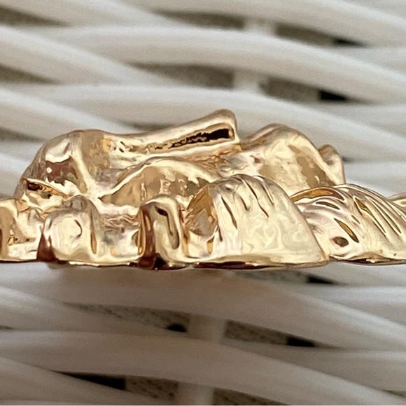 Set of 5 Gold Metal Lion Head Jewelry Pendants - Picture 12 of 17